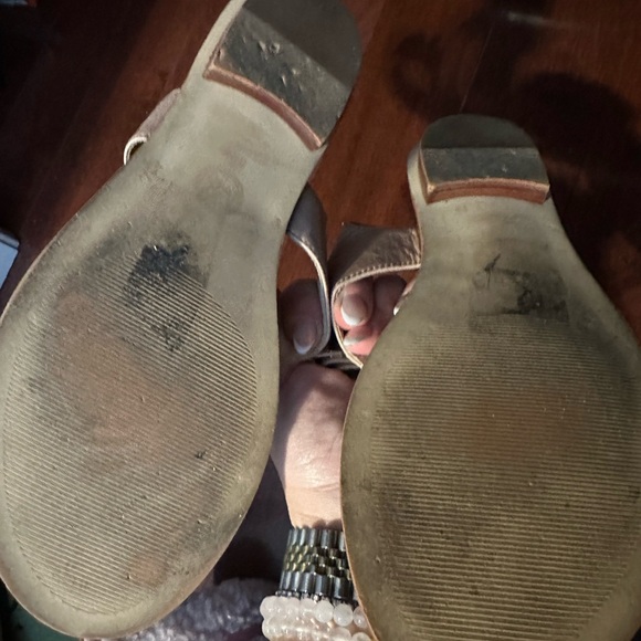 Michael Kors Elegant leather Bow Sandals in tan - Picture 5 of 5